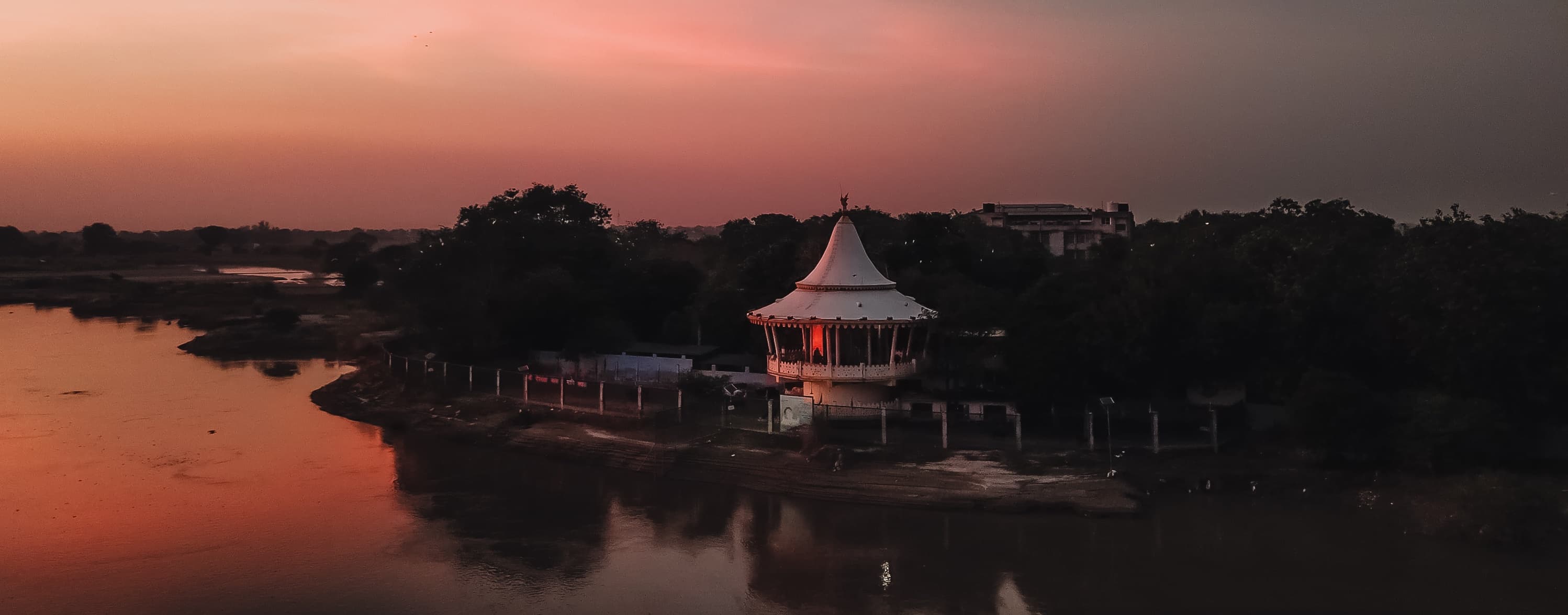 About Sri Devraha Baba Ashram